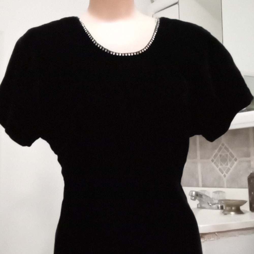 Vintage CDC black 🖤 velvet pencil dress with Rhinestone trim.